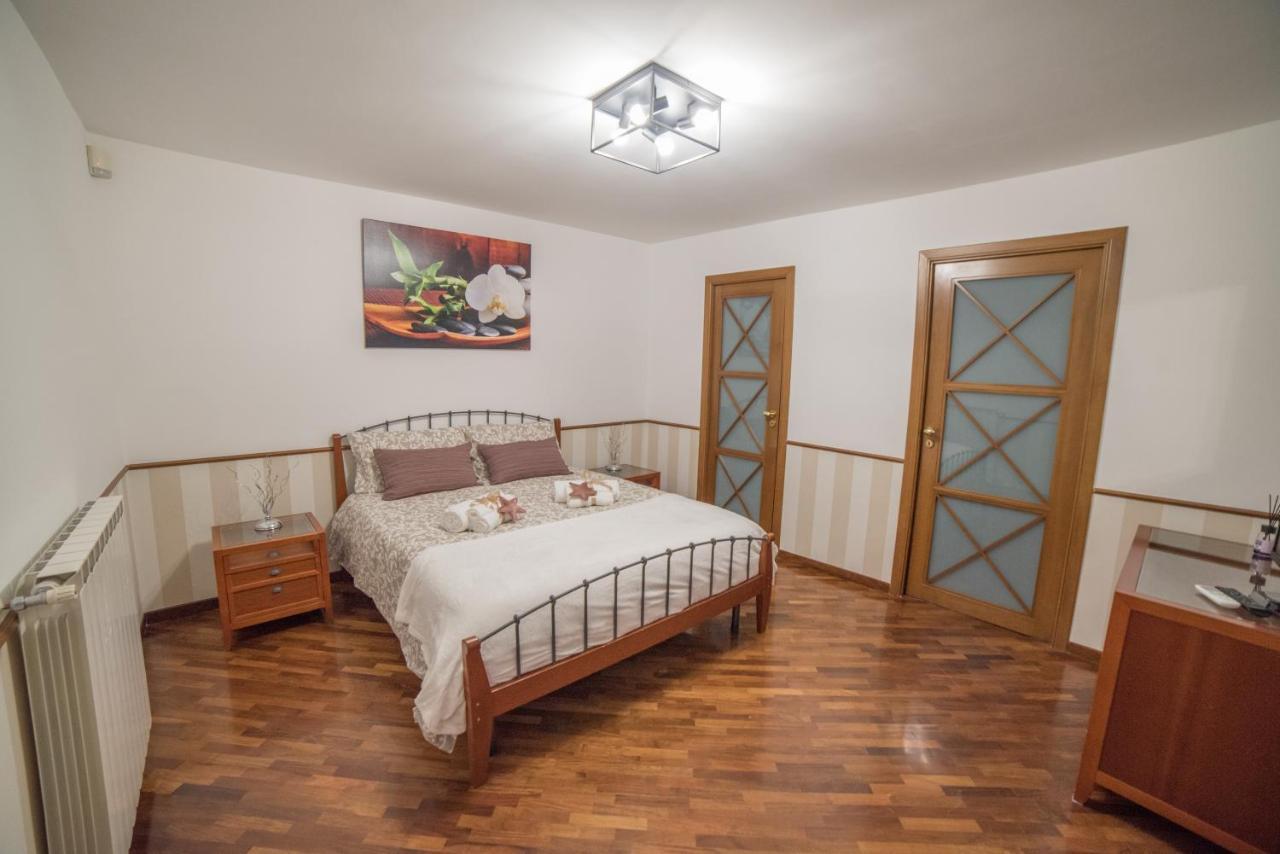 Apartamento Casa Langellotti Nápoles Exterior foto